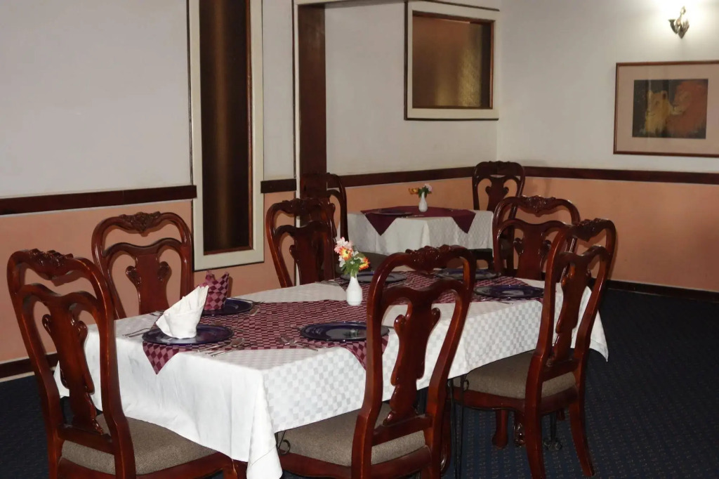 Islet Hotel