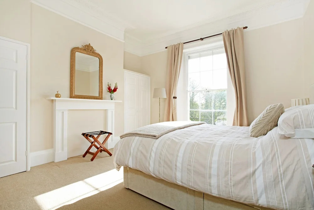 Flat B No. 01 Clifton Terrace