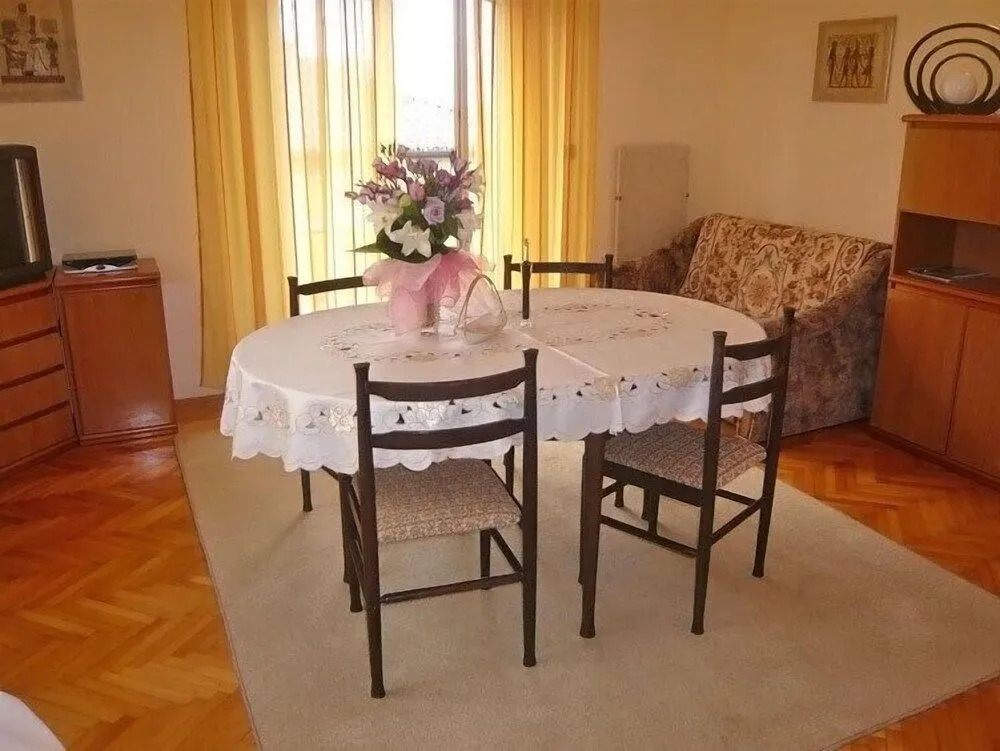Apartment 356