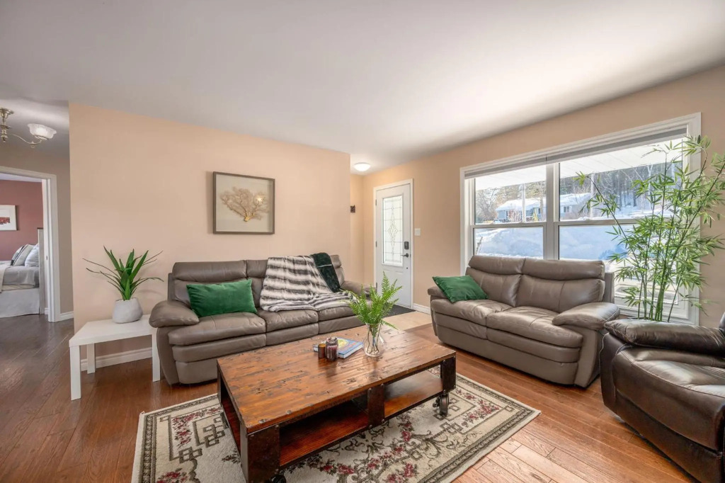 Point Of View I 55 SmartTV I Riverside I Sleeps 5