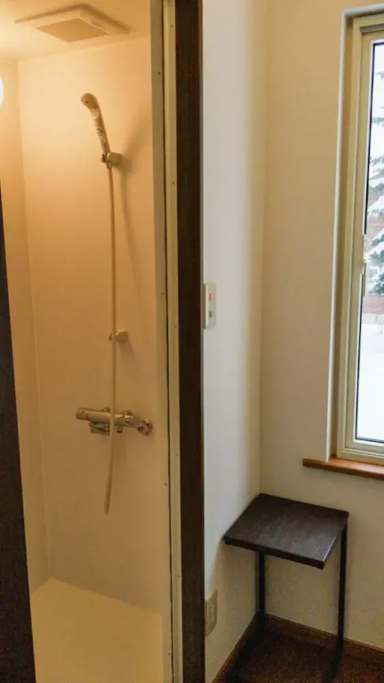 Chalet Banff - 6 bedroom 6 bathroom Ski Lodge