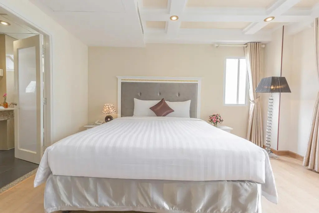Dyn Opera Hotel