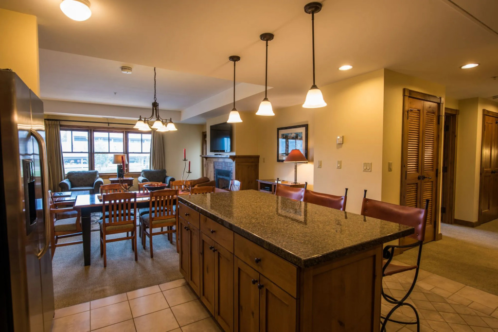 The Lodge at Mountaineer Square, A Vail Resorts Property
