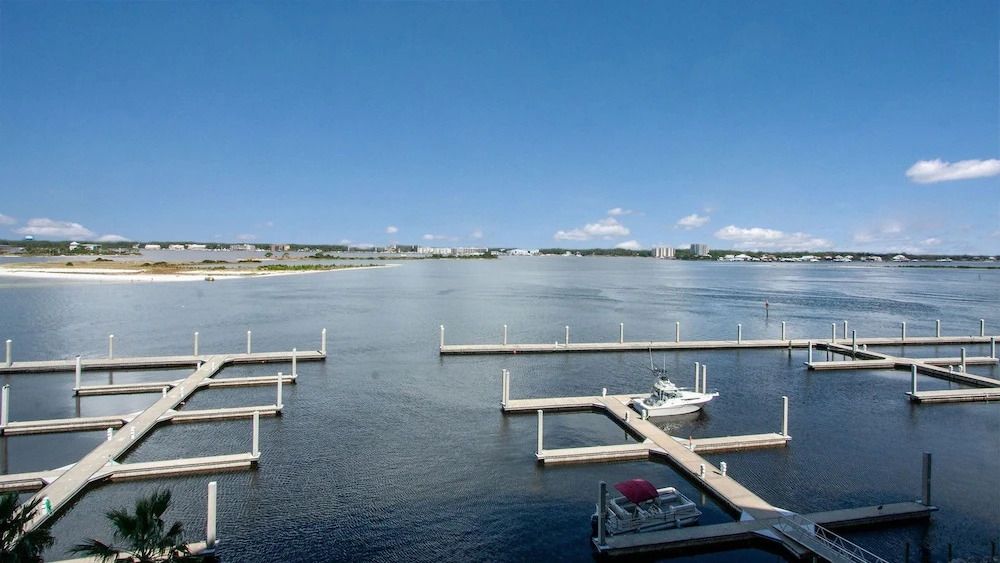Condo Overlooking the Bay - Unit Crb0503