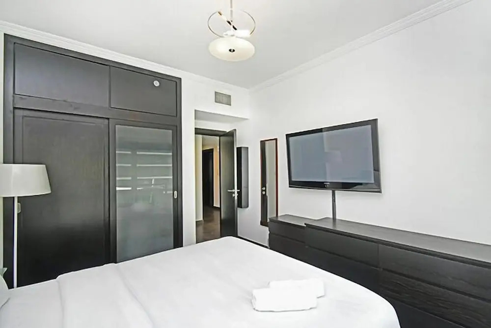 Al Majara 5 by Deluxe Holiday Homes