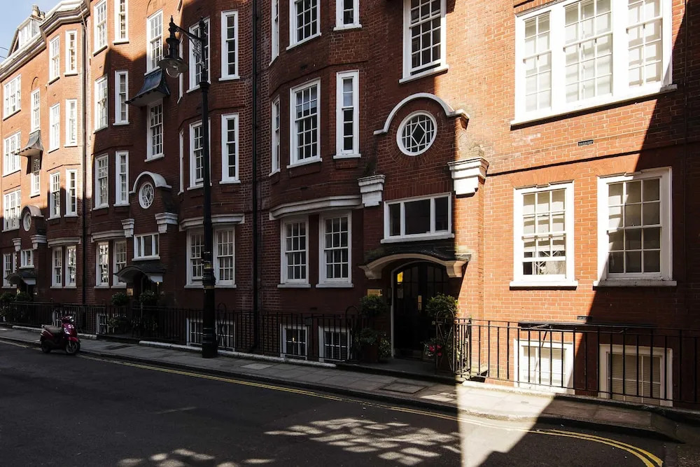 The Mayfair Cocoon - SME