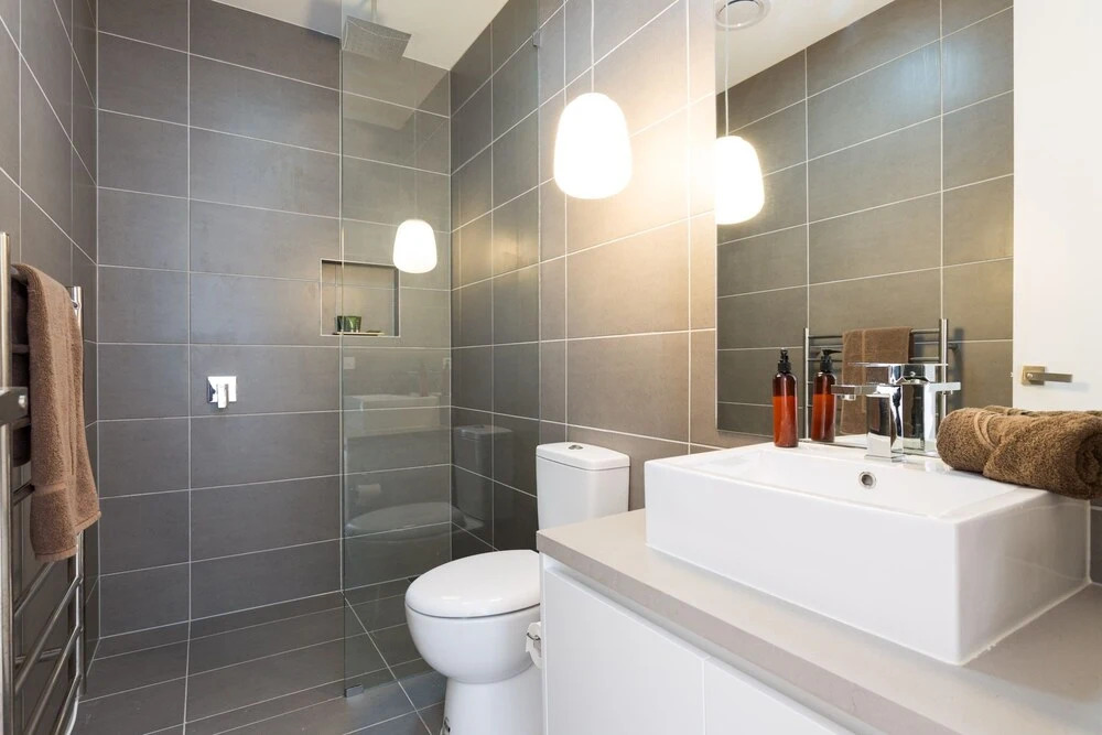 LOLA Sophisticated 3 Level Stunner with Private Rooftop
