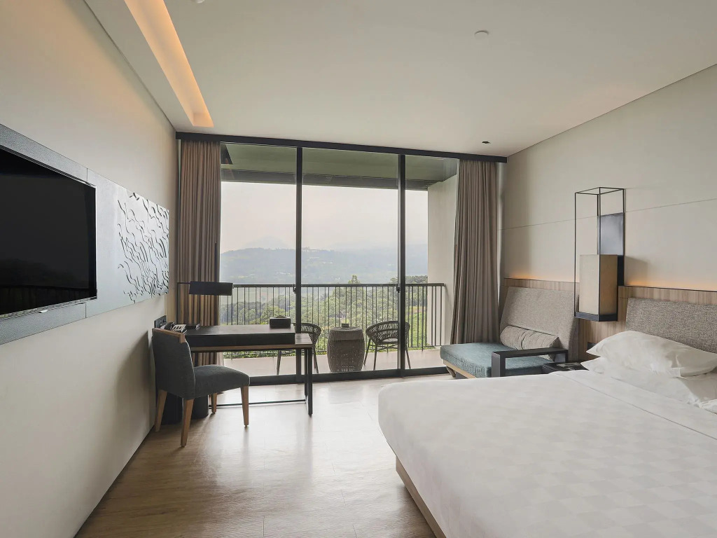 Royal Tulip Gunung Geulis Resort and Golf