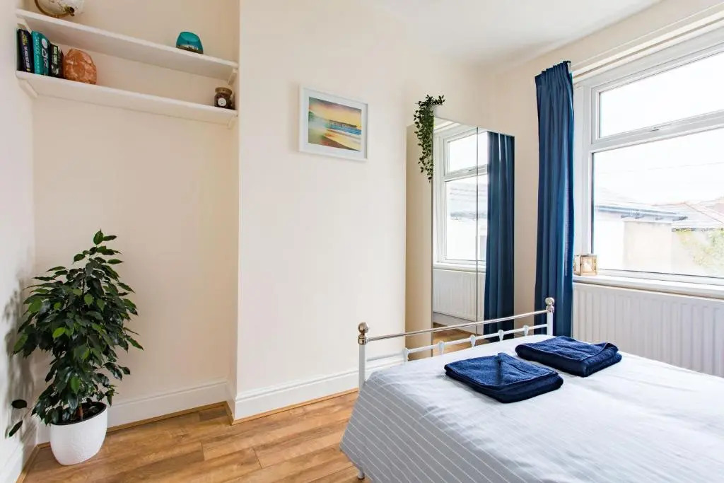 FREE PARKING - New Private Apartment, 7mins from City Centre - by StirkMartin