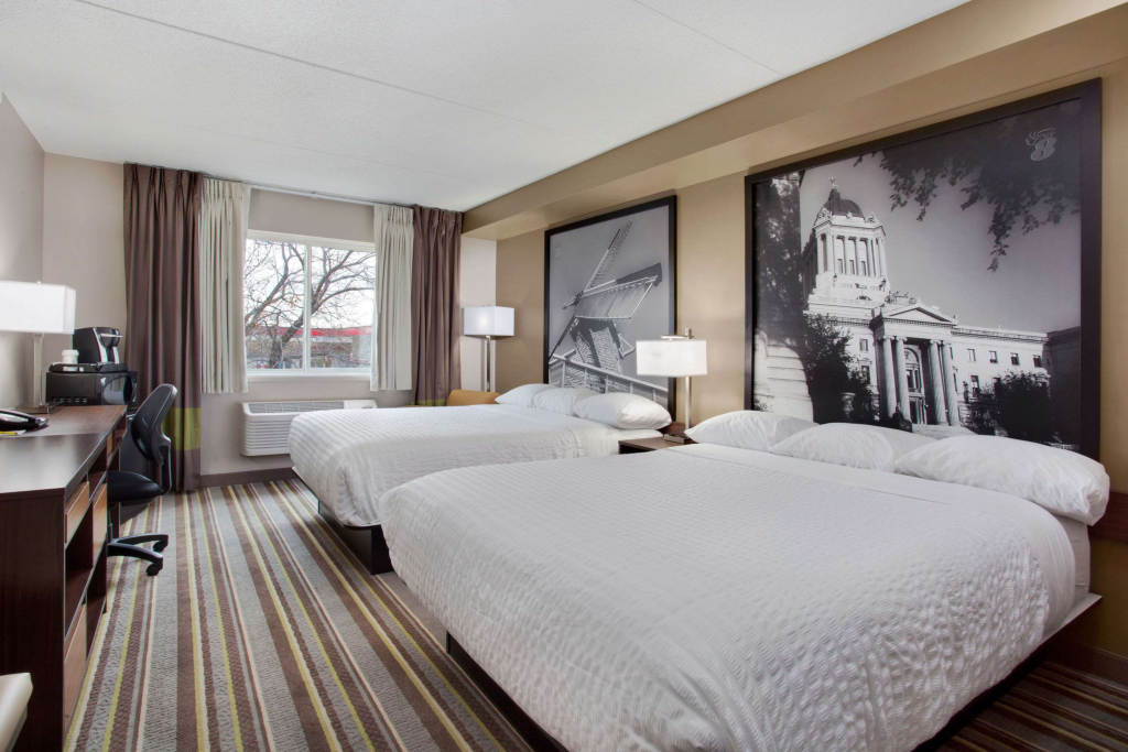 Super 8 by Wyndham Winnipeg West