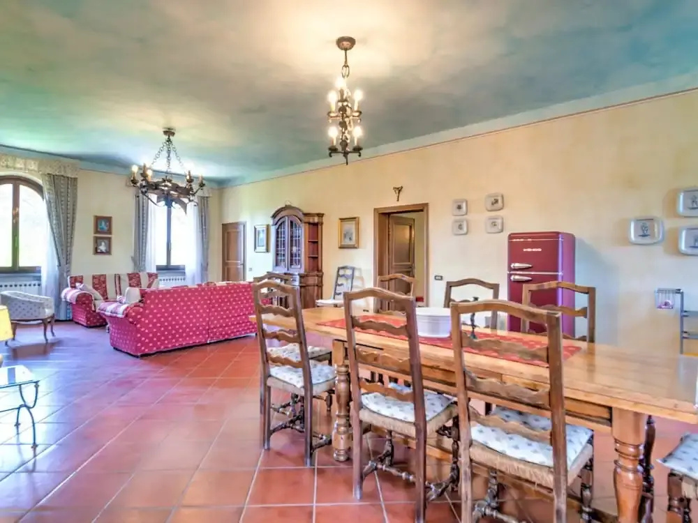 Beautiful Farmhouse in San Vivaldo with Swimming Pool
