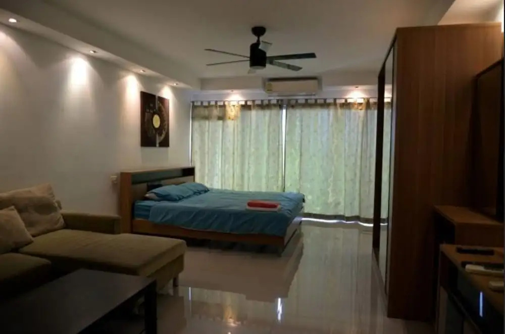 Pattaya Plaza Floor 6