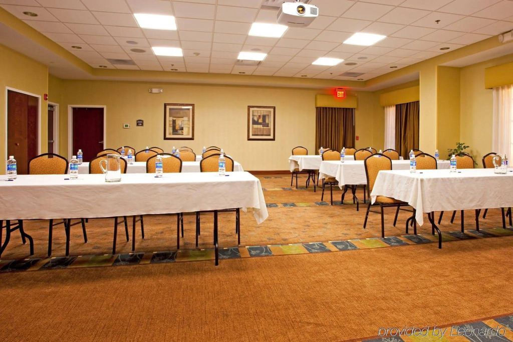 Holiday Inn Express & Suites Columbus at Northlake by IHG