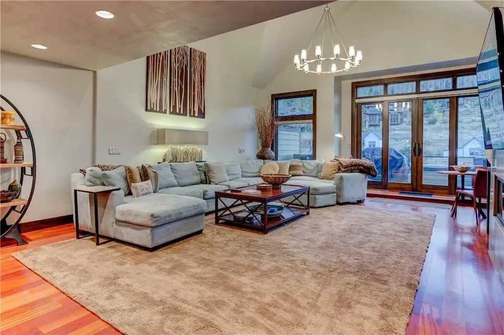 605 Deer Valley Drive 5 Bedroom Townhouse
