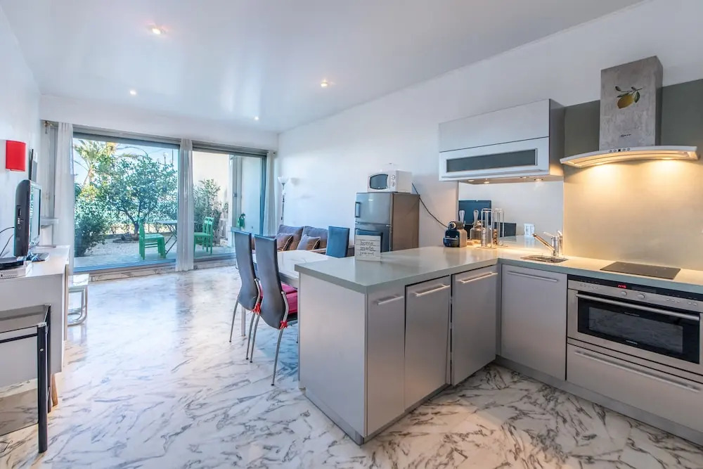 Happy Few - Eros