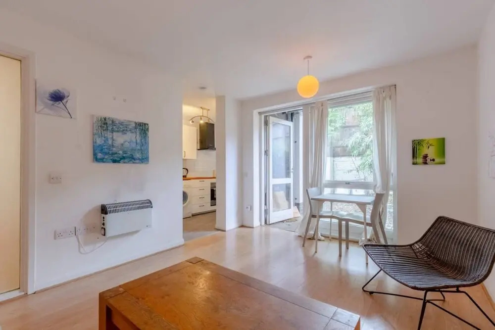 Spacious 1 Bed Apartment Near Shoreditch Park