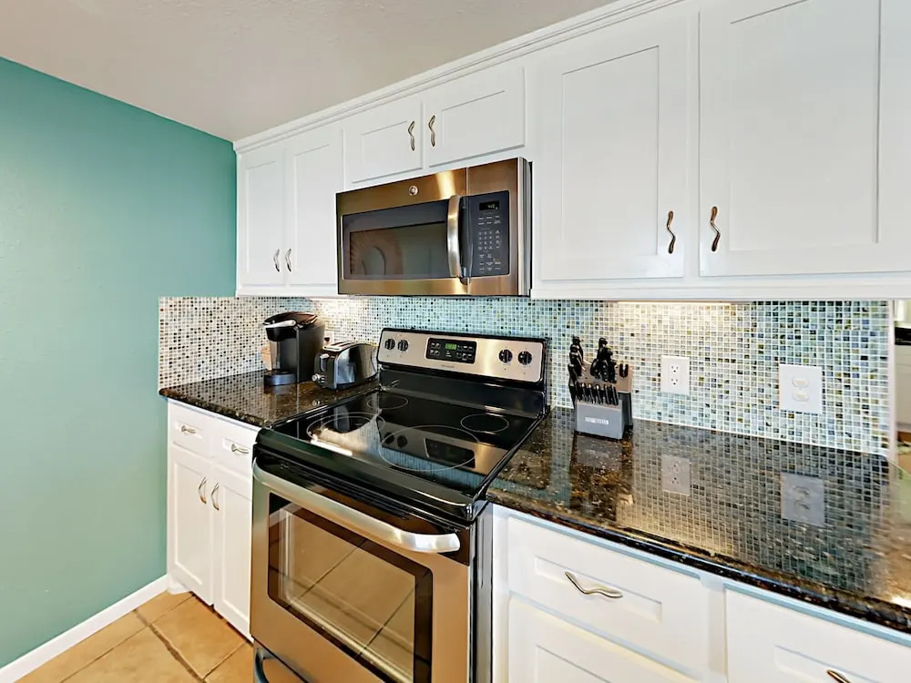 3BR/3BA Direct Ocean View Lost Colony Property by RedAwning