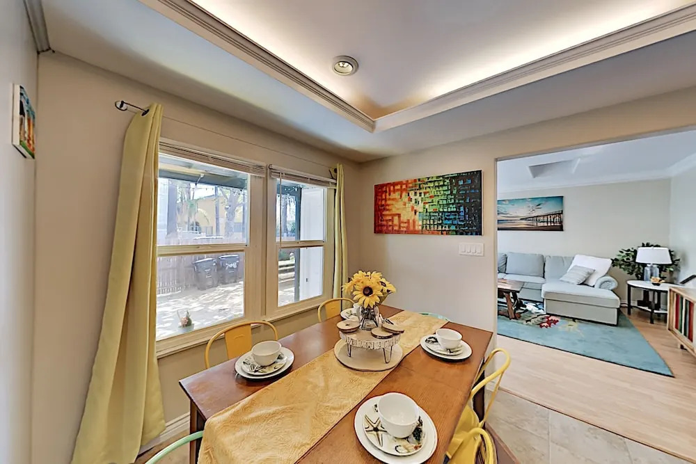 7085thav 2 Bedroom Home