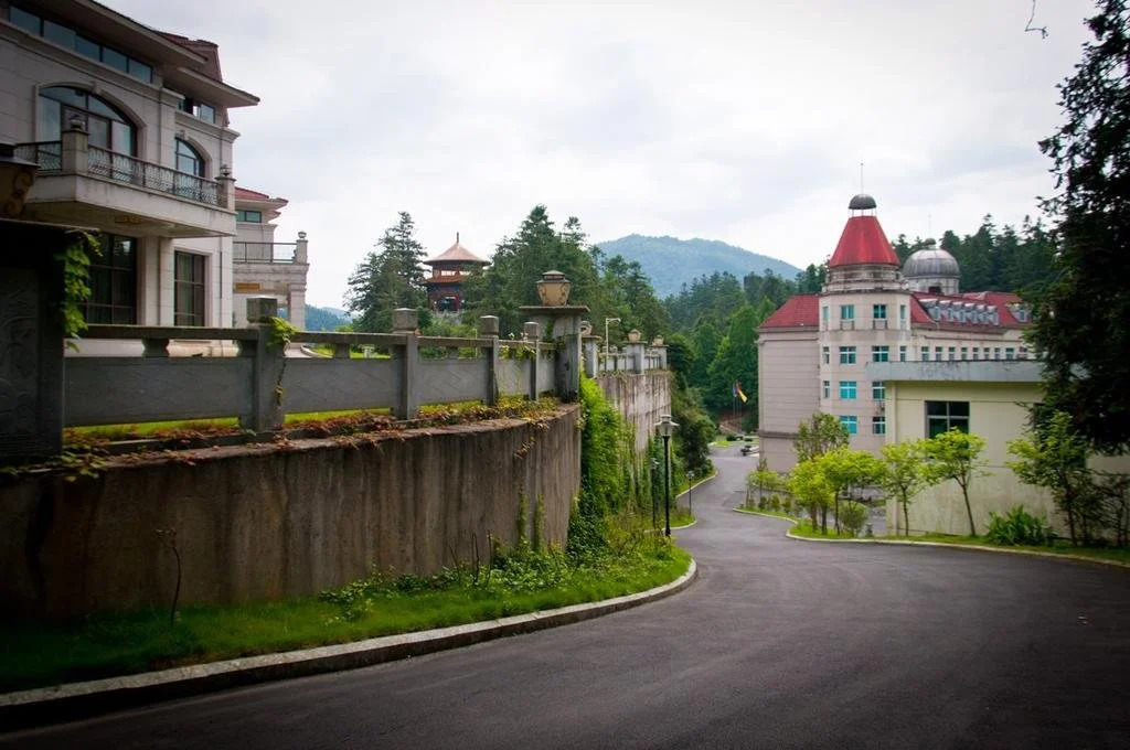 Yingshanhong Hotel