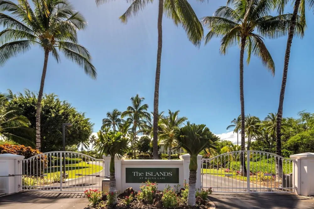 Islands at Mauna Lani IML-E4 by KBM