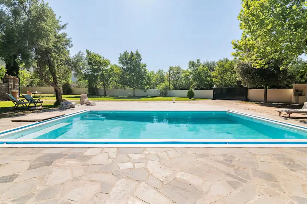 Estate Villa OINOI with Pool
