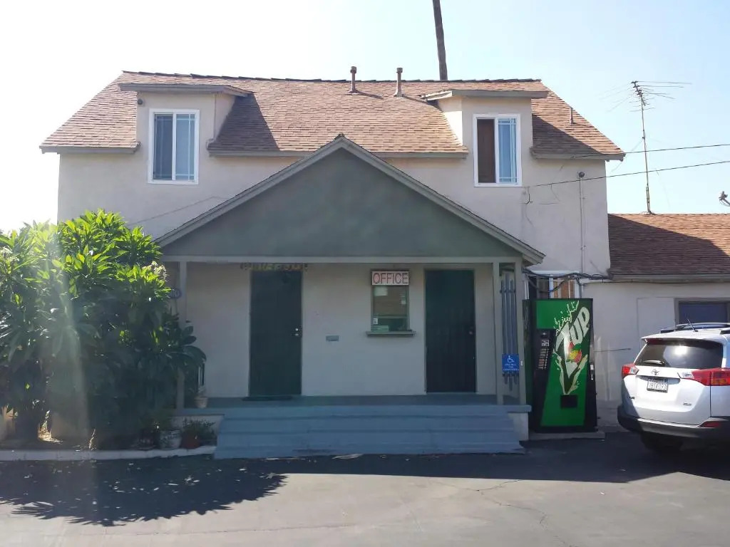 New Kansan Motel