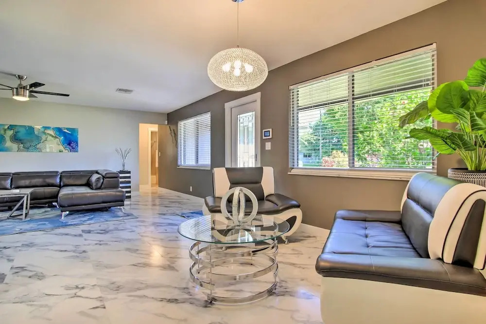 Wilton Manors Home w/ Pool ~ 4 Mi to Beach!