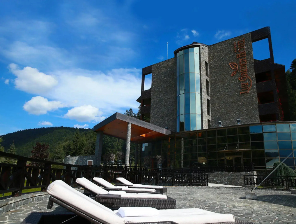 Lux Garden Hotel