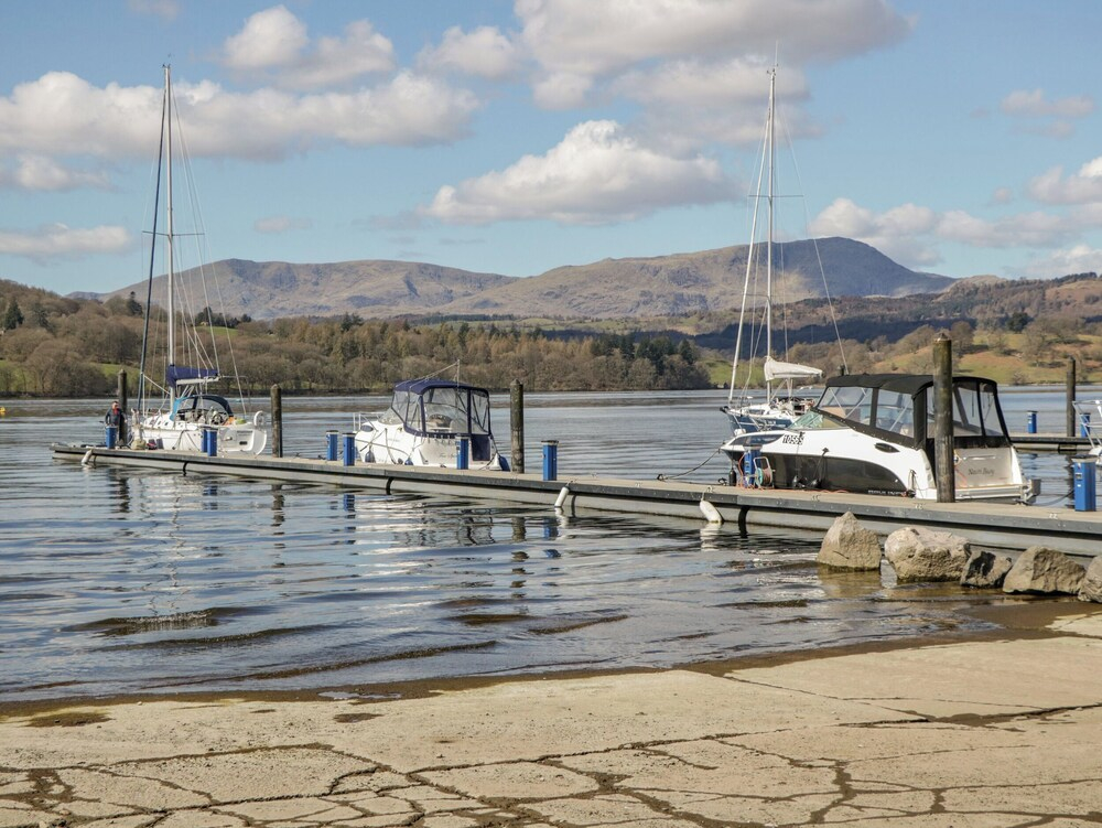 6 Waterside