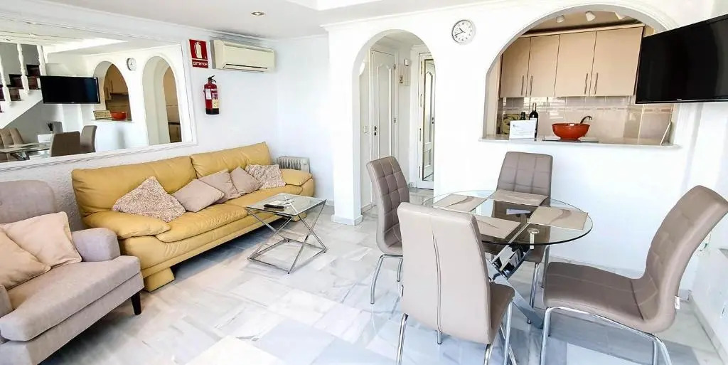 Lovely 2 Bedroom Apartment for Rent in Skol Marbella 706