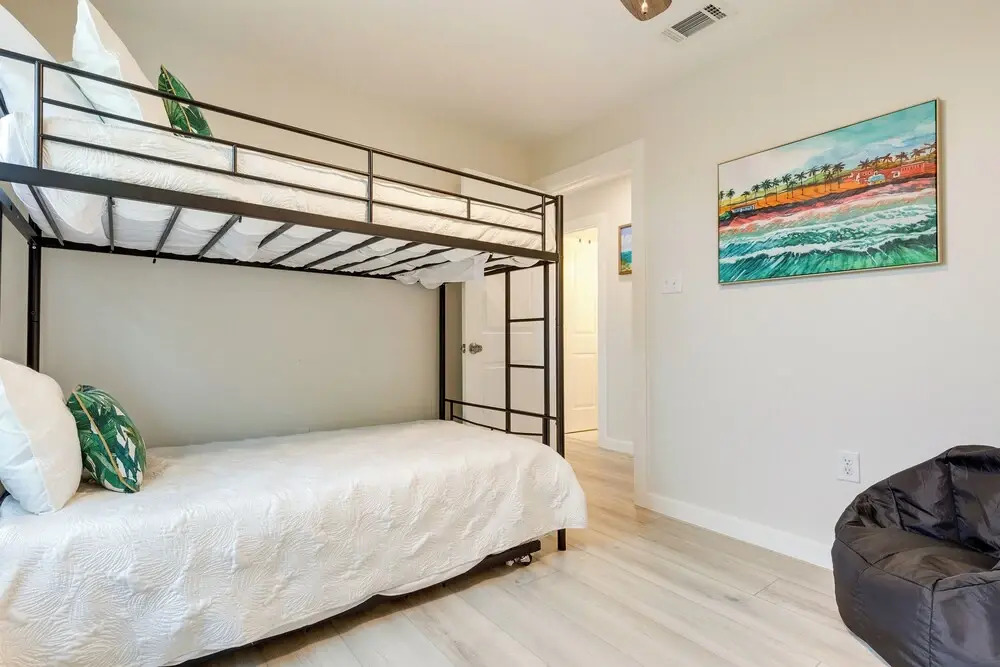 Dauphin Island Vacation Rental: Close to Beaches!