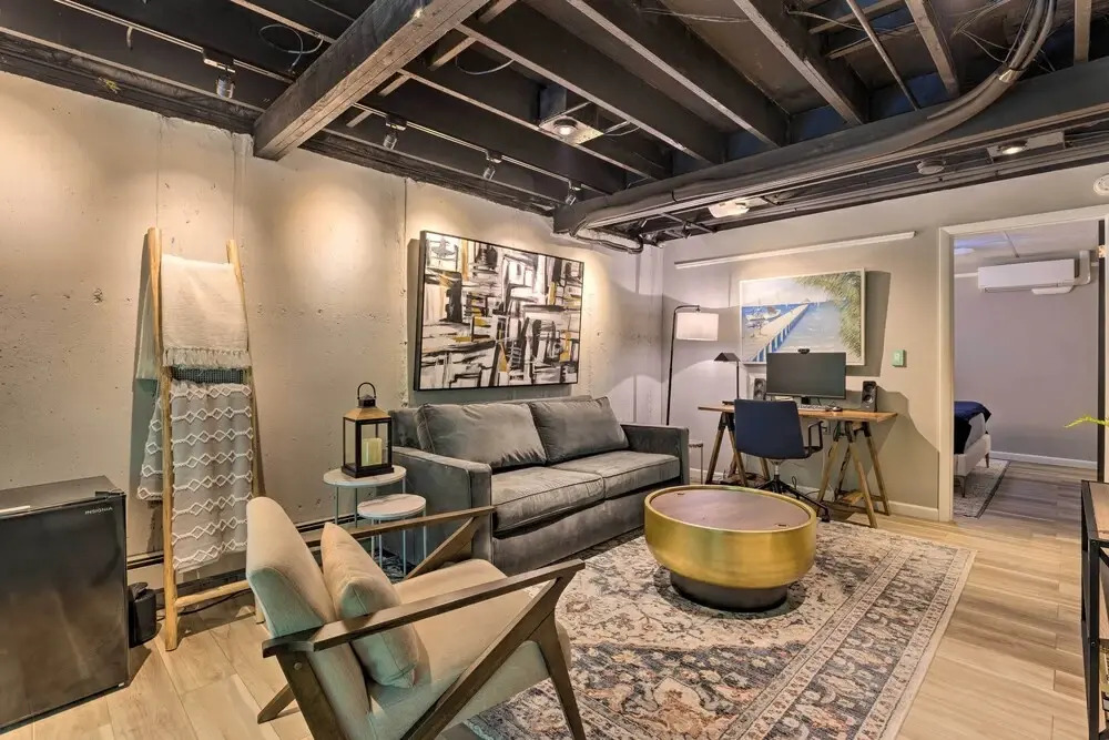 Unique Southampton Getaway w/ Rooftop Deck!