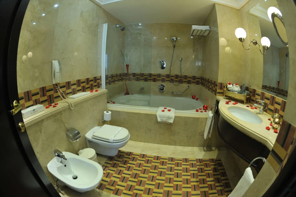 Warwick Palm Beach Hotel