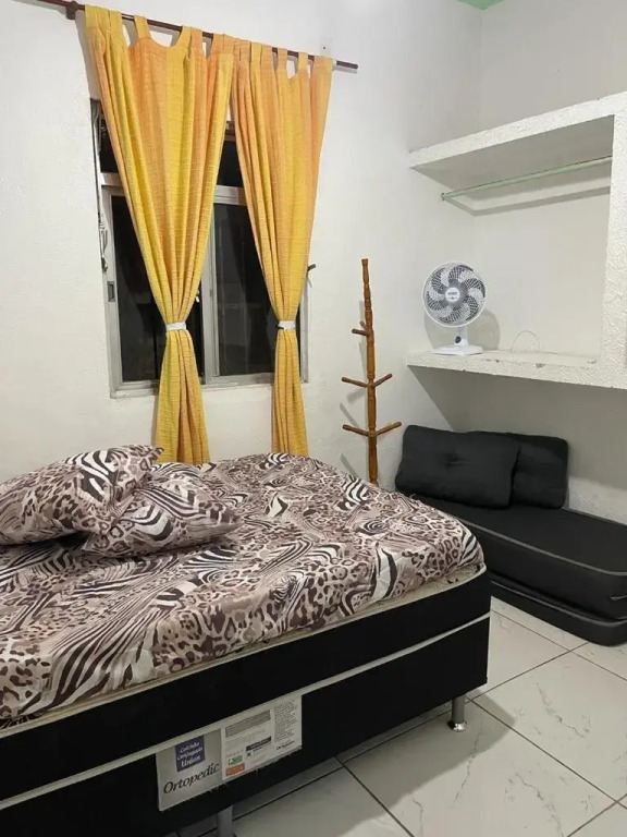 Casa térrea a 2 min da praia dos anjos