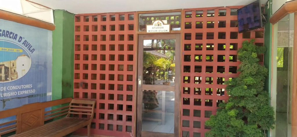Apartamento 1 suite garagem Praia do Forte 500m da Praia