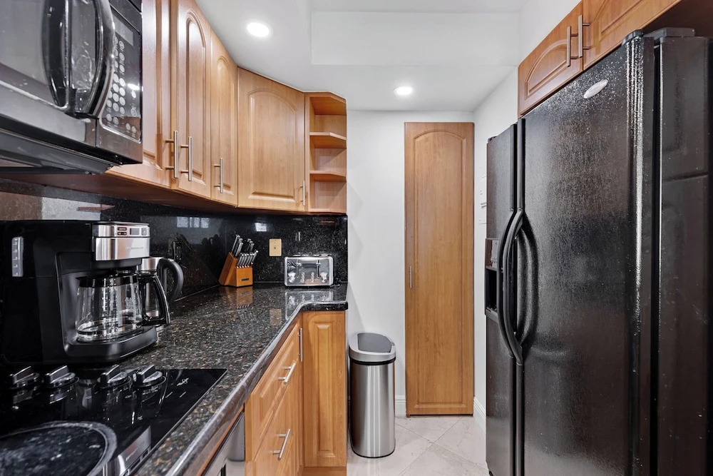 3 Bedroom Condo With Balcony View