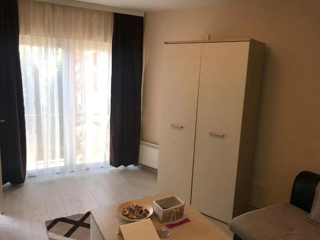 Kopaonik apartmani u Kraljevim Čardacima , Čar 27 i 6-13