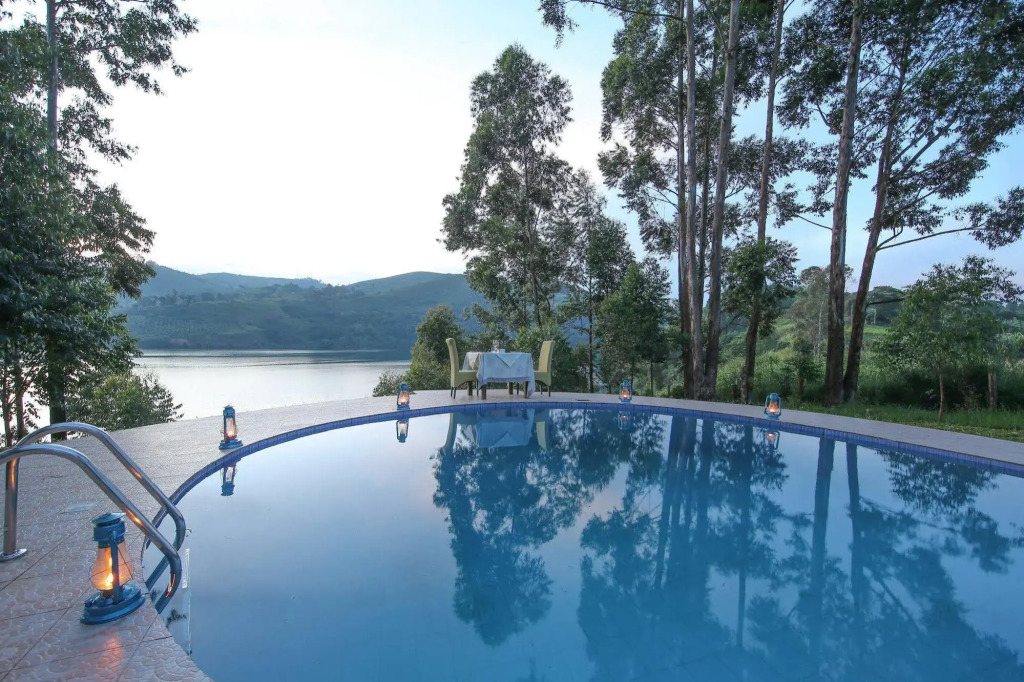Crater Safari Lodge