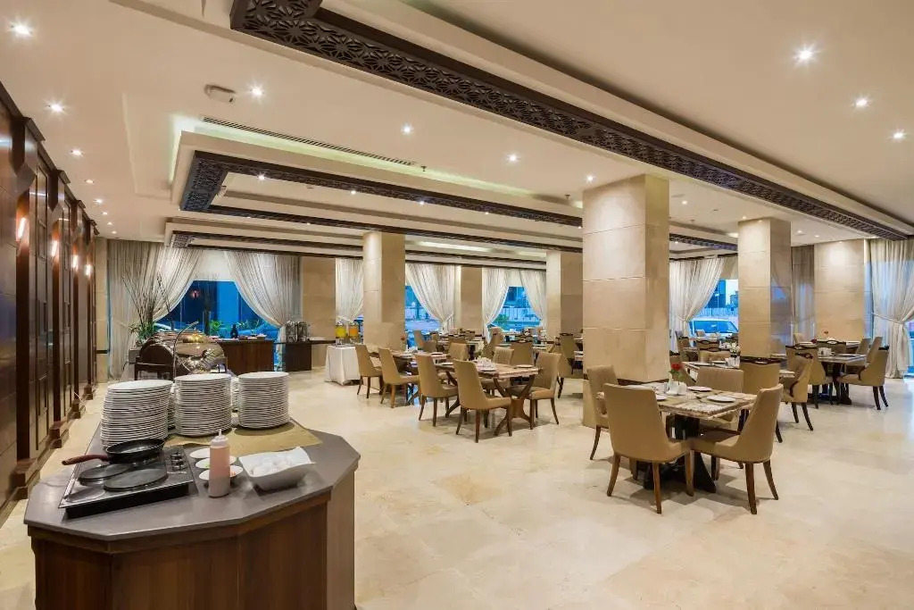 Naviti Warwick Al Khobar
