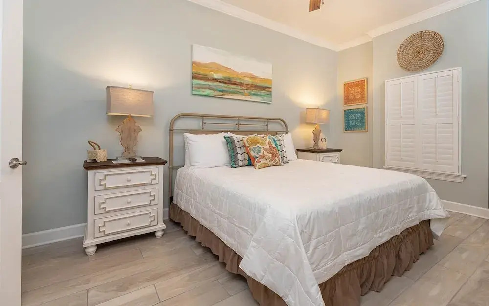 Phoenix Gulf Tower 1702 2 Bedroom Condo