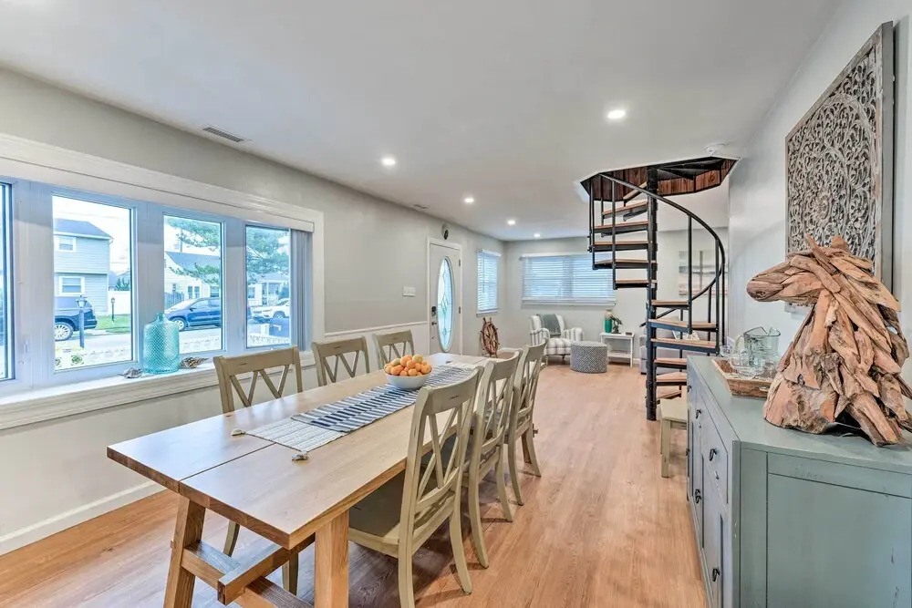 Coastal Brigantine Cottage: Walk to Beaches