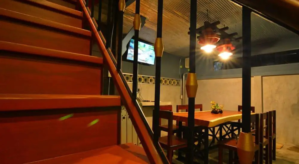 La Moon Hostel