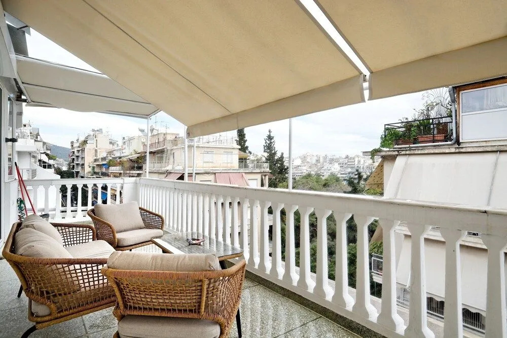 Jade's and Tala's Apartment - Acropolis View