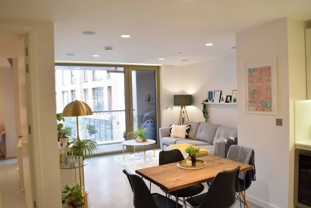 1 Bedroom Apartment Near London Fields Station