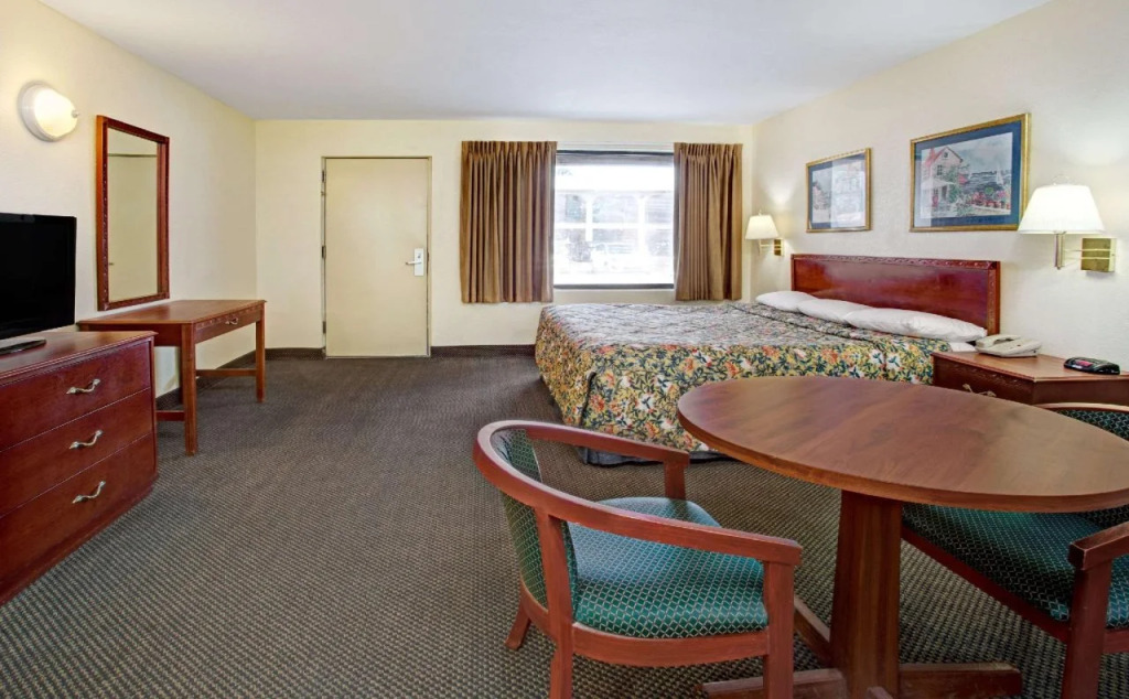 Ocean Breeze Inn