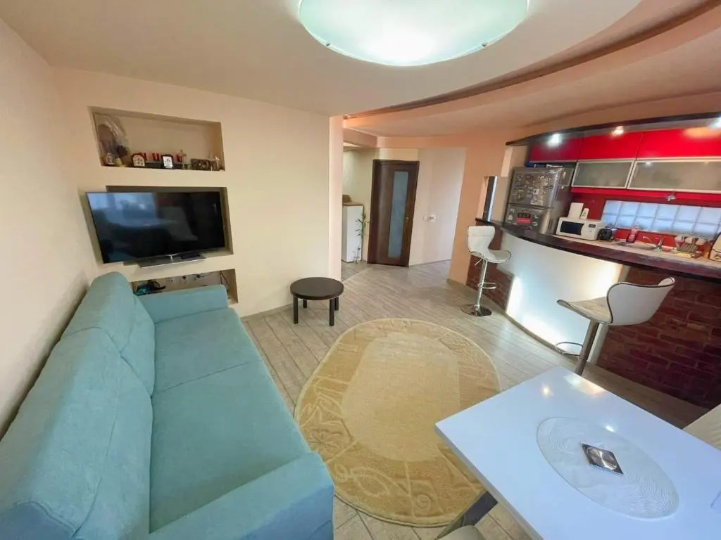 Ultracentral Lozonschi 2 rooms apartment
