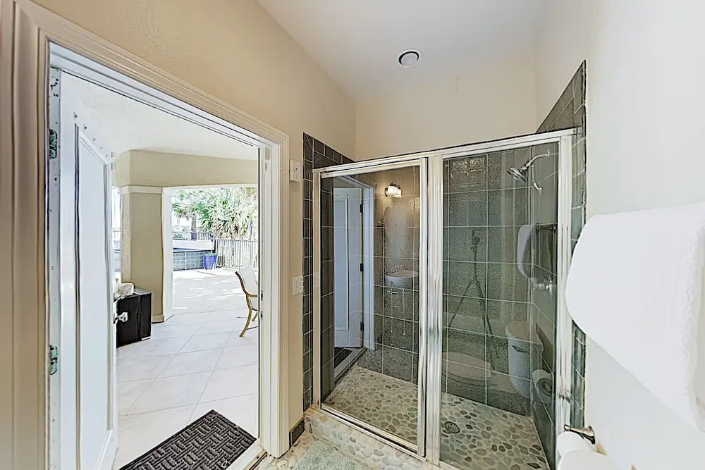 New Listing! Canal W/ Pool, Hot Tub & Dock 3 Bedroom Home