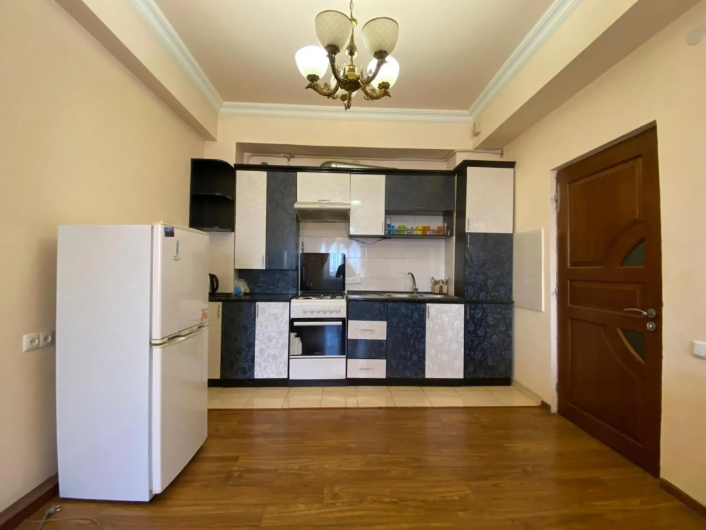 Argishti street, 2 bedrooms Spacious, Sunny apartment GL148