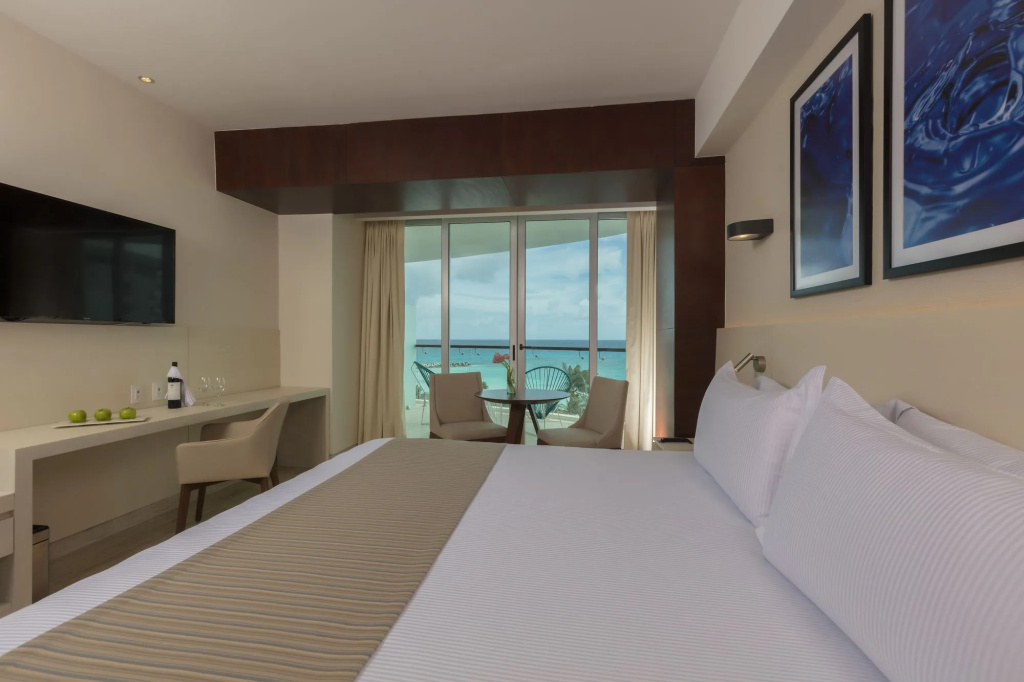 Altitude at Krystal Grand Cancun - All Inclusive