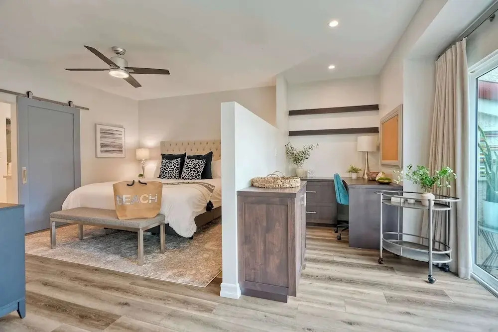 La Costa Comfort - Resort-style Living for 2